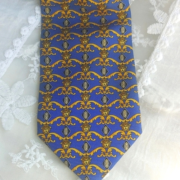 Gianni Versace Men's 100% Silk Tie in Blue and Gold - Picture 6 of 12